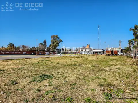 Av Juan Domingo Peron al 5700