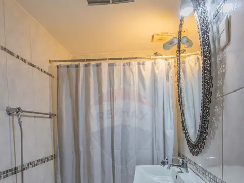 Casa en Tres Cruces con 4 dormitorios y tres baños