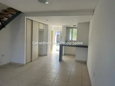 Casa 3 ambientes con 2 baños