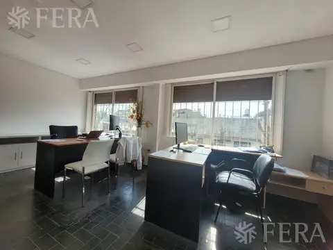 Venta de galpón de 260 m2 en Wilde