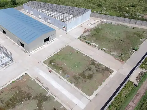 Nave Industrial sobre Autopista Rosario