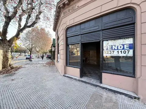 Local en Parque Avellaneda