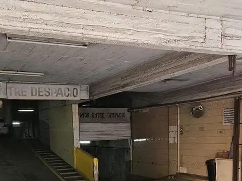 Venta de Cochera cubierta en Belgrano