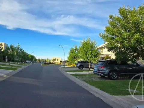 Terreno en venta Carpinchos Nordelta