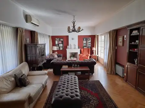 Casa en Venta en Adrogue, USD 395.000