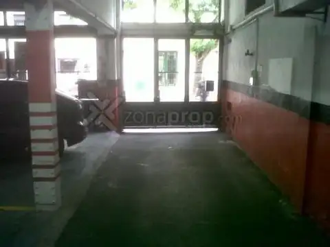 Cochera Muy Grande. Zona Congreso. Para Auto y Moto