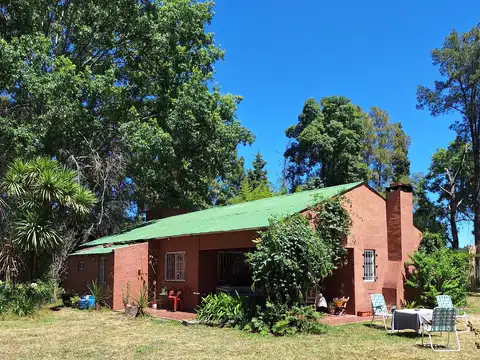 Casa en Venta con 3 cocheras