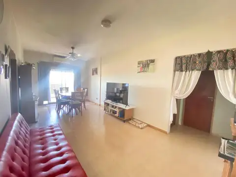 Departamento 4 ambientes con 2 baños