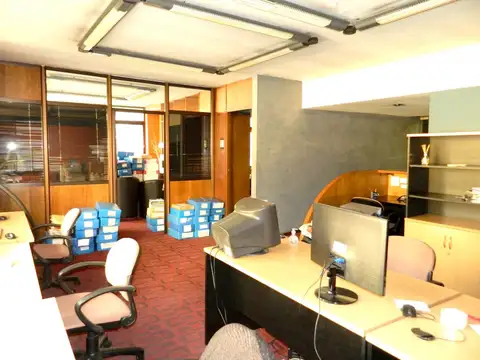 Oficina 4 ambientes con 2 baños