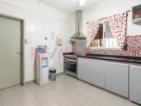 VENTA CASA 5 AMBIENTES AVELLANEDA