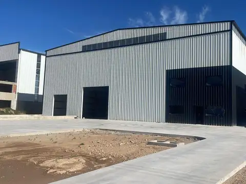 Galpon en Alquiler 125  mts Fondo