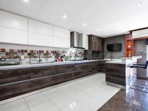 Ph Triplex 4 ambientes Piscina y terraza PERMUTA