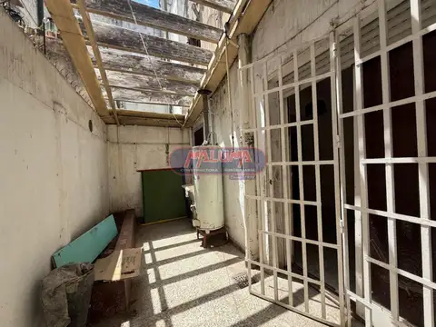 Depto Tipo Casa en Venta en Liniers, USD 70.000