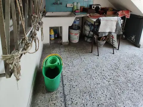 Depto Tipo Casa 3 ambientes con 2 baños