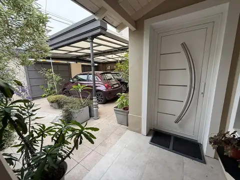 Venta casa 3 ambientes parque pileta Turdera apto crédito