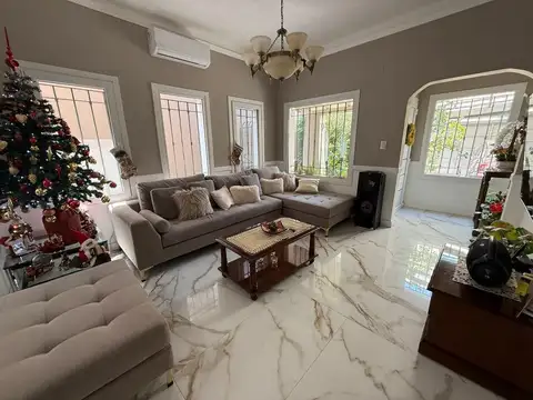 Venta casa 3 ambientes parque pileta Turdera apto crédito