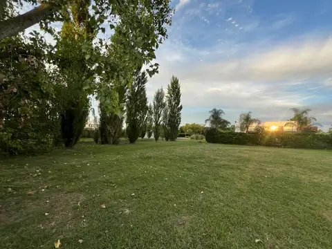 Área 2 , cerca del house y área deportiva !