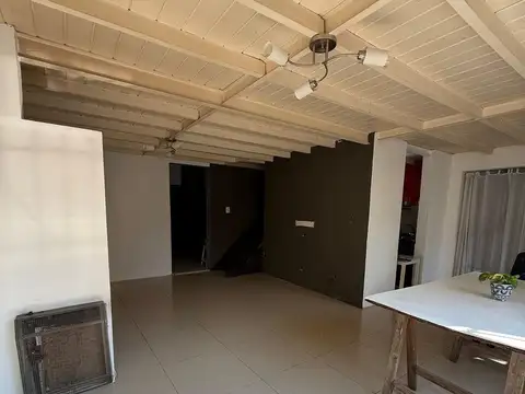 Depto Tipo Casa en Venta con 2 cocheras