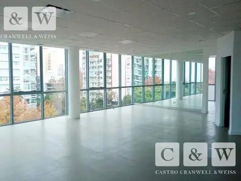 Oficina en Alquiler con 6 cocheras