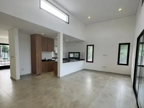 Casa en Venta en Pilar Del Este, USD 185.000