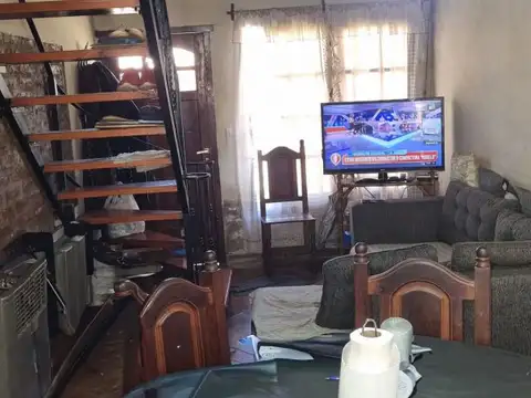 Casa 3 ambientes con 1 baño