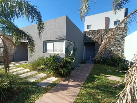Casa en Venta en Roldan, USD 148.000