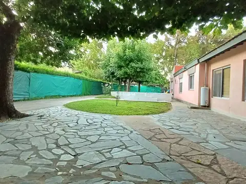 Venta Quinta - 2 Casas Francisco Álvarez Permuta