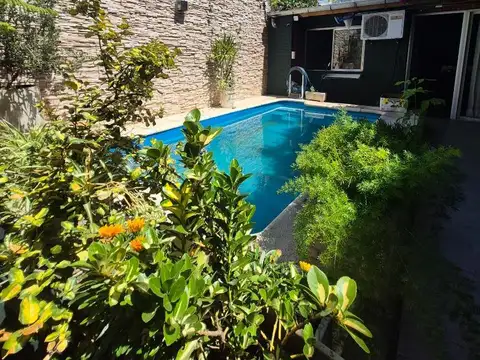 CASA | 4 DORM | LOTE 210 | 300 m2 |  PARRILLA Y PILETA