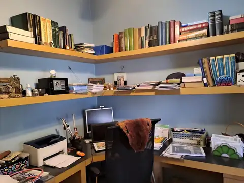 Casa en Venta en Villa Sarmiento, USD 235.000