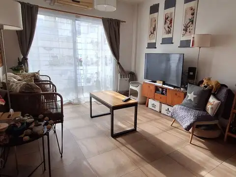 VENTA DEPARTAMENTO 3 AMB FLORES BALCON Y PATIO LUZ