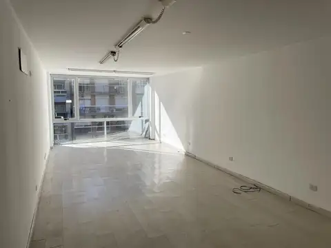 Oficina en  Alquiler - Edificio Corporativo