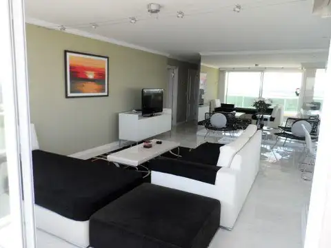 Departamento 5 ambientes con 5 baños