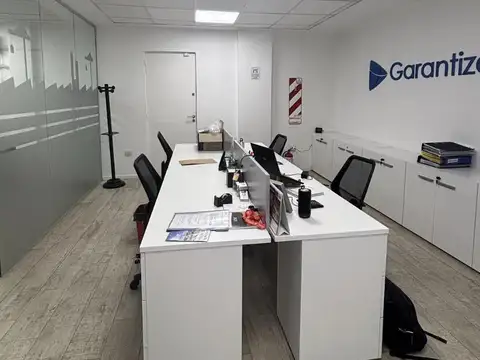 Alquiler apto profesional/comercial en  Av. Rivadavia  al 400