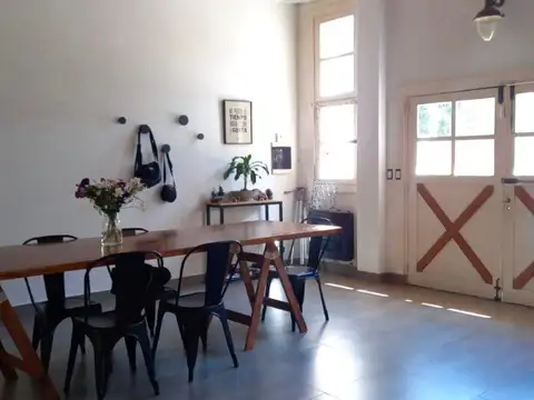 Depto Tipo Casa 4 ambientes con 2 baños