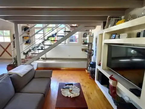 Depto Tipo Casa en Venta con 2 cocheras