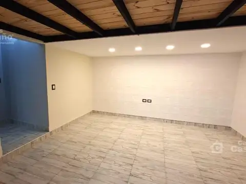 Depto Tipo Casa en Alquiler en Florida Mitre/Este, $ 750.000