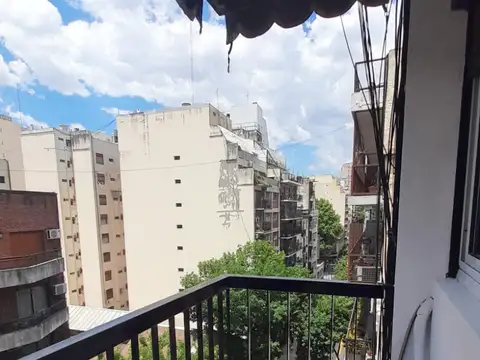 ALQUILER  2 AMBIENTES CON BALCON, RECOLETA.-