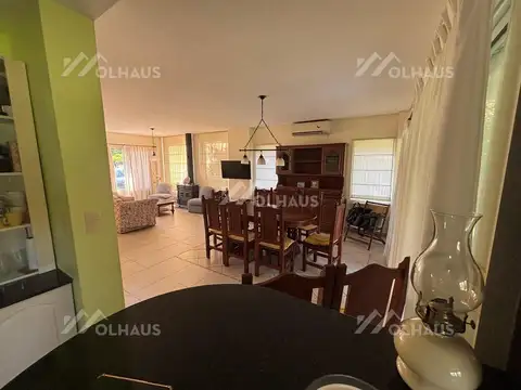 Casa 5 ambientes con 2 baños