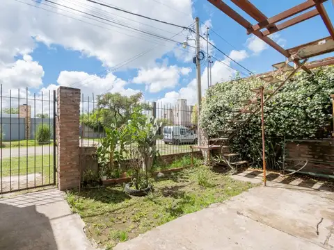 Se Vende Propiedad B° Adelina Centro -Sauce Viejo.