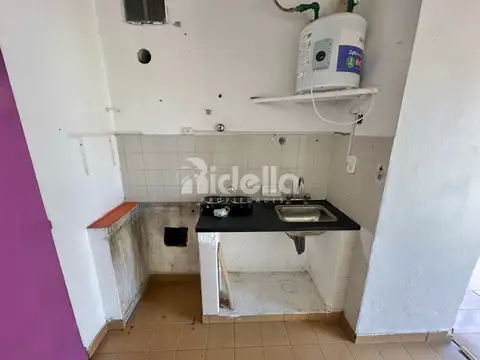 C. 55 581 esquina 6, La 100