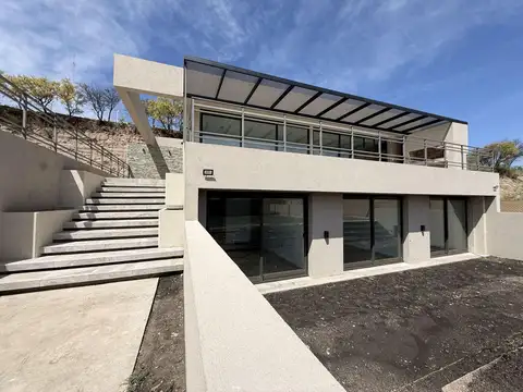 VENTA Casa 3 dormitorios. Almasierra. JK