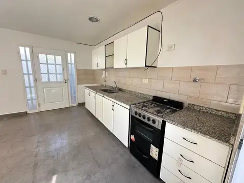 Depto Tipo Casa en Alquiler al Este