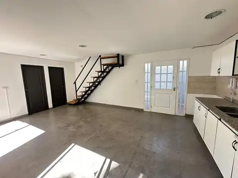 Depto Tipo Casa 3 ambientes con 1 baño