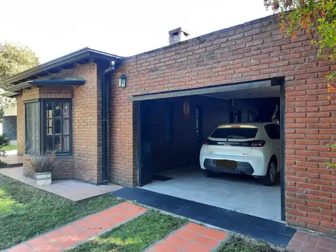 CASA EN CLUB NAUTICO UBAJAY