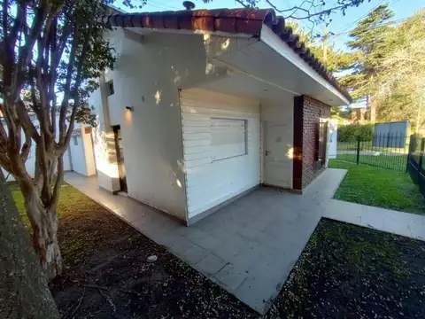 Casa en venta - 2 Dormitorios 2 Baños - 220mts2 - Mar del Plata