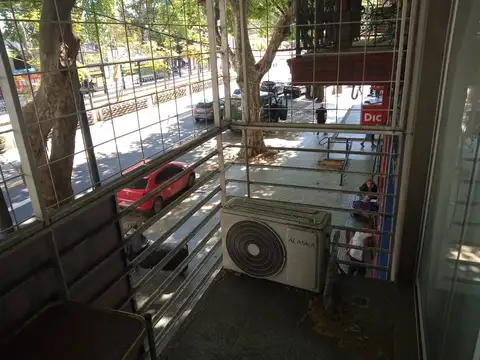 1 AMBIENTE AL FRENTE CON BALCON , IMPECABLE    EDIFICIO CON AMENITIES