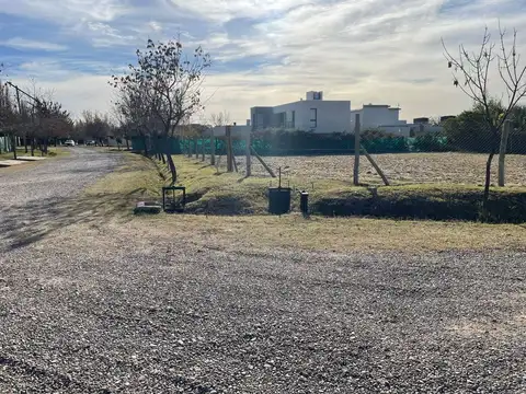 VENTA LOTE ESQUINA BARRIO PORTAL VISTALBA