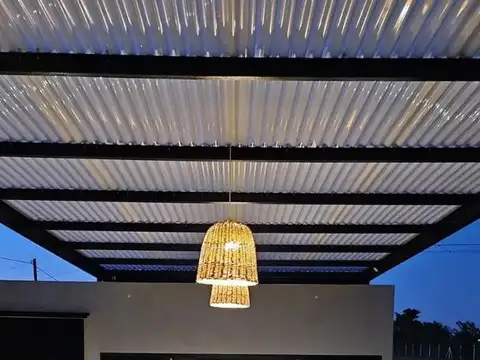 Casa 2 ambientes con 1 baño