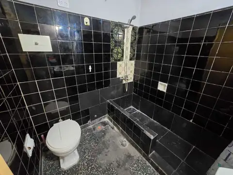 VENTA PH 3 AMB A REFACCIONAR EN V.ALSINA (LANUS)