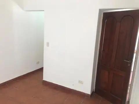 Depto Tipo Casa en Alquiler de 1 dormitorio